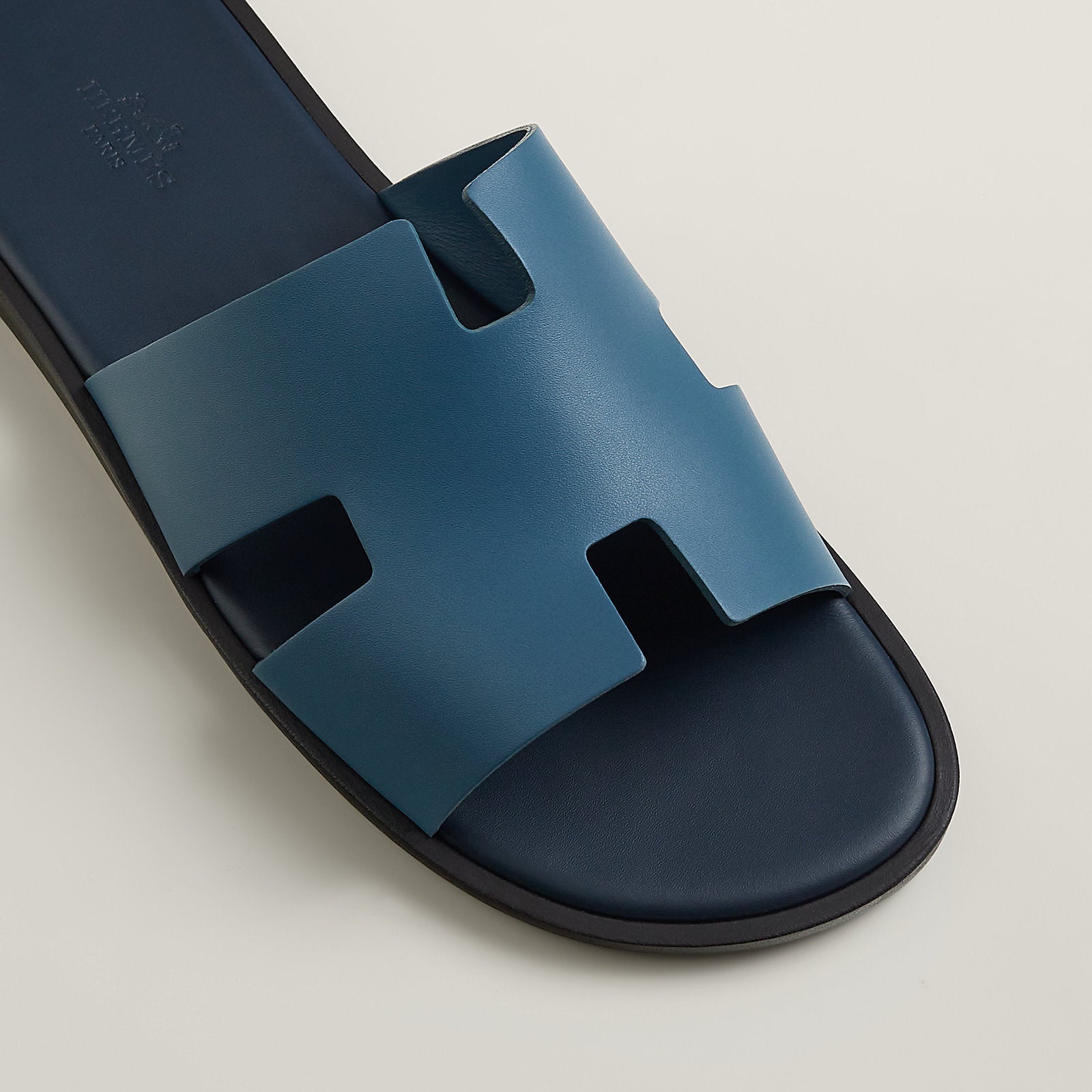 Hermès Izmir sandal 'Bleu Turquin / Marine'