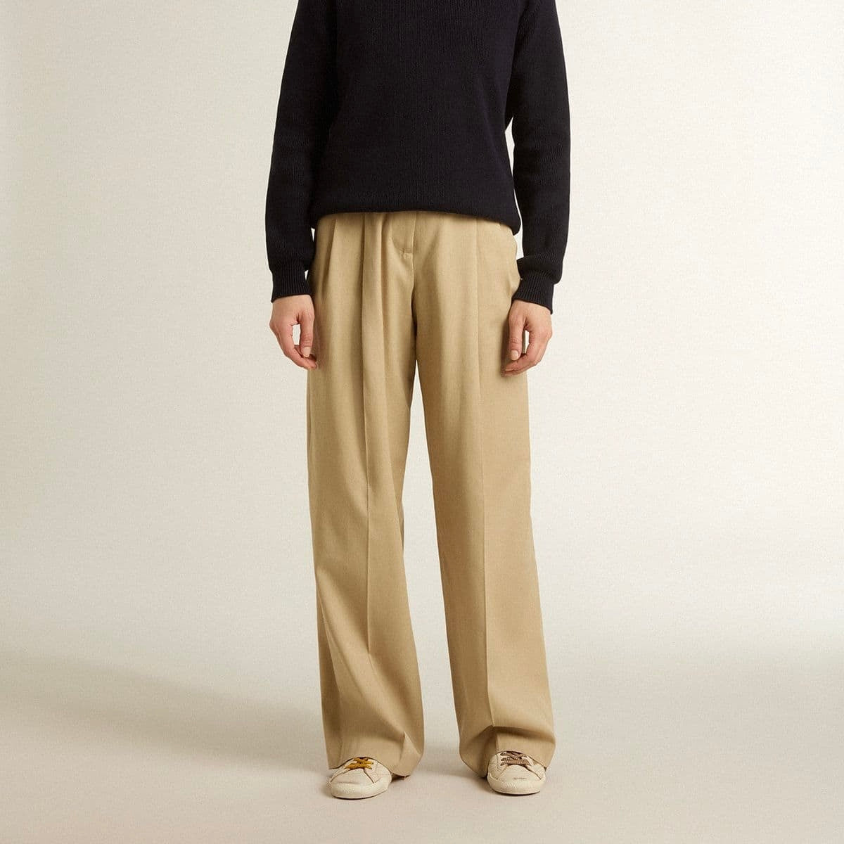 Golden Goose True-Star in white nappa leather with gold star and beige suede heel tab(Women's)