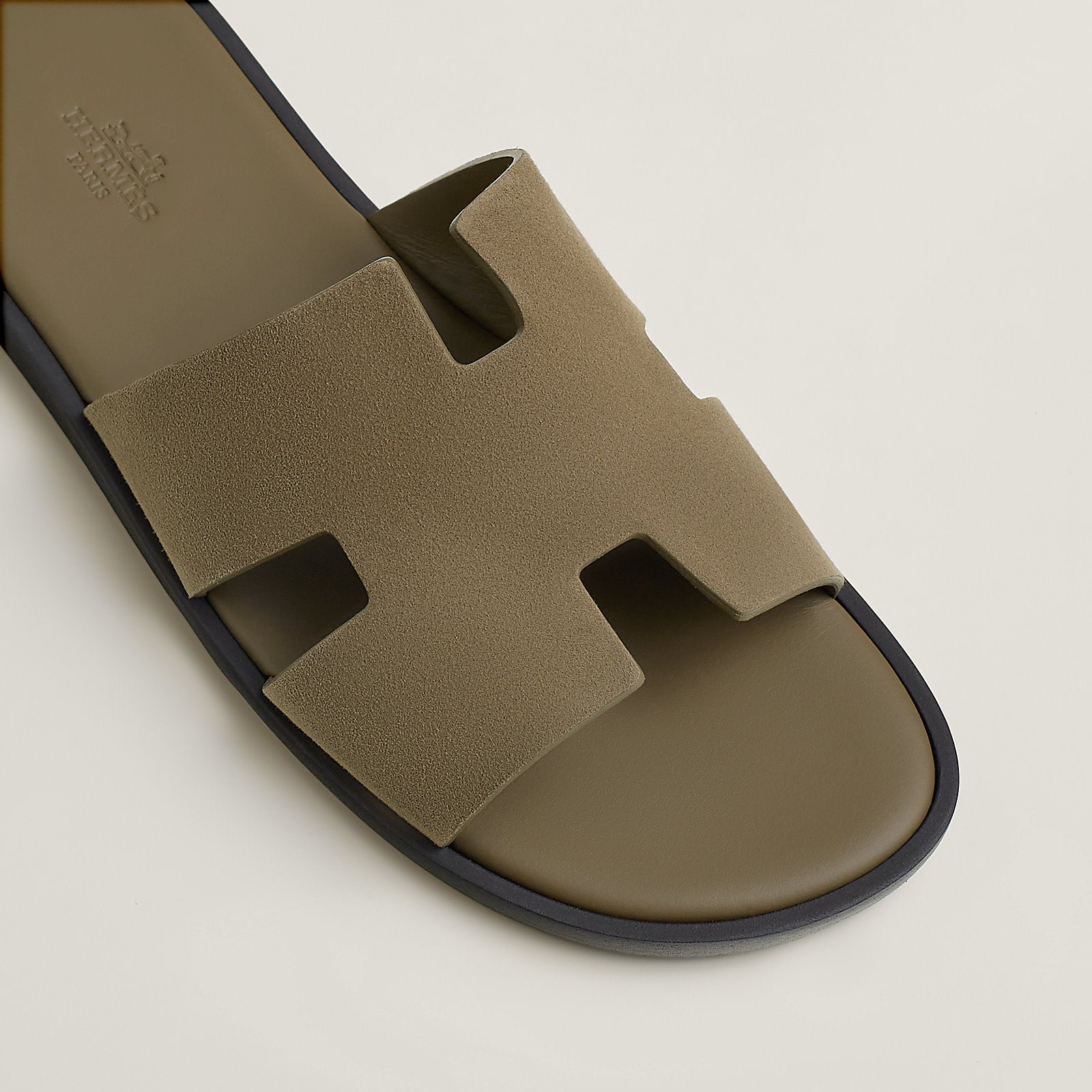 Hermès Izmir sandal 'Vert Toundra'