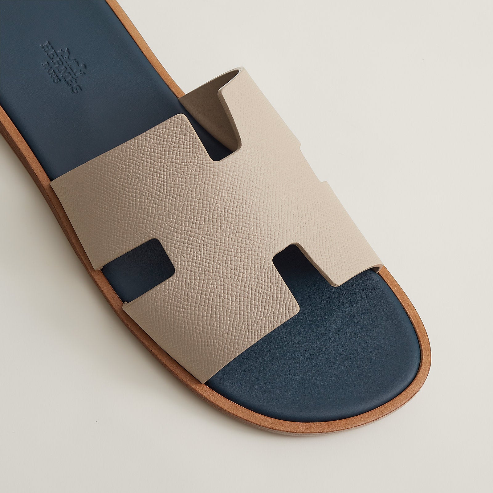 Hermès Izmir sandal 'Blanc Gomme / Bleu Céleste'