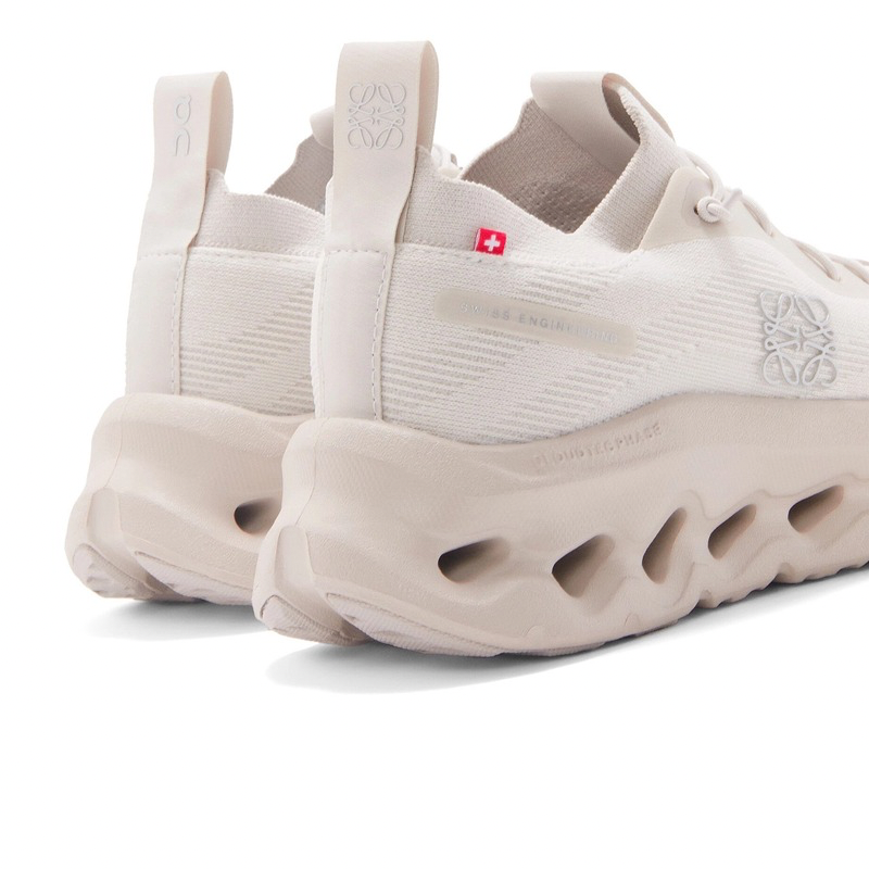 LOEWE x On Cloudtilt Sand